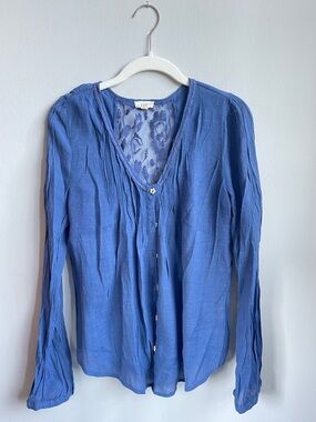 Delicate Blue Lace-Back V-Neck Women's Whimsical Cardigan/Blouse